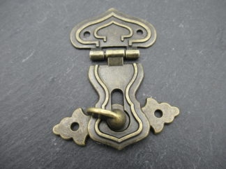 Verriegelung / Haspel / Verschluss - Ornamental - Birne - Bronze antik